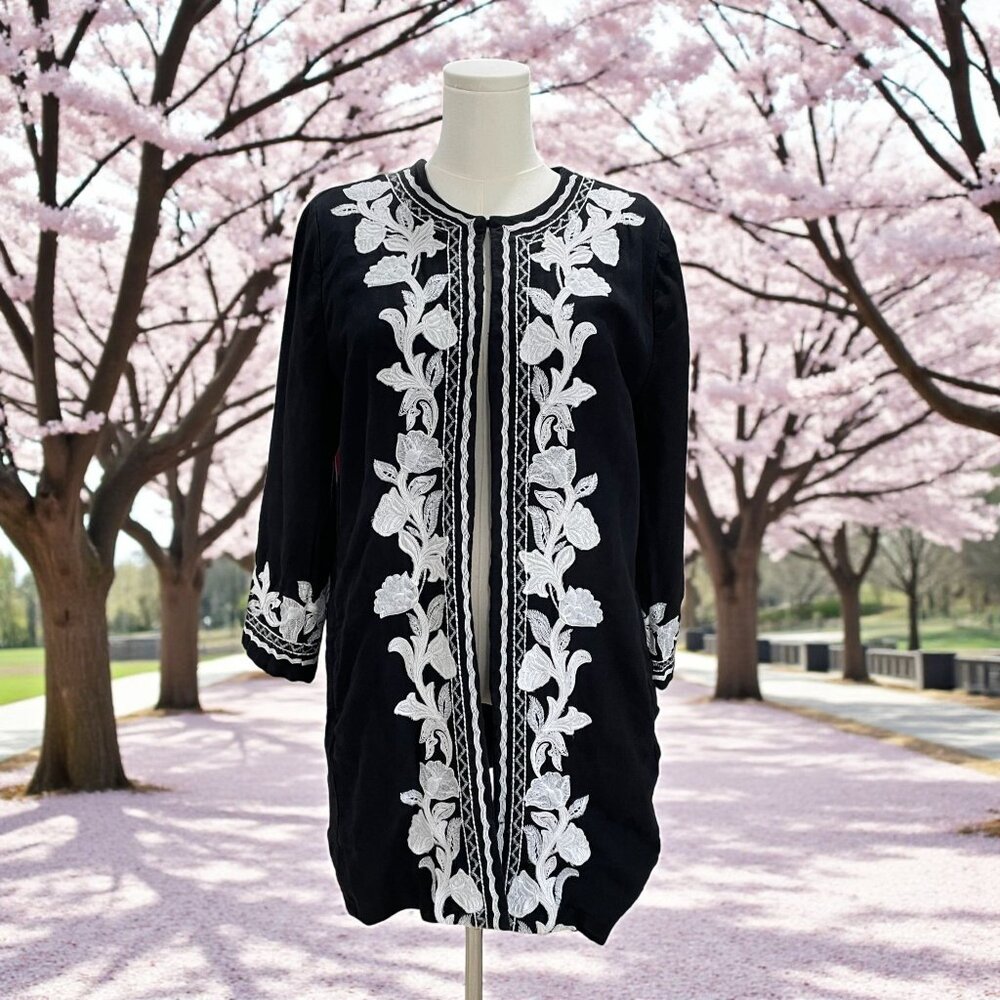 Chicos 2 Black White Linen Embroidered Tunic Jacket Boho Resort Festival‎ Travel